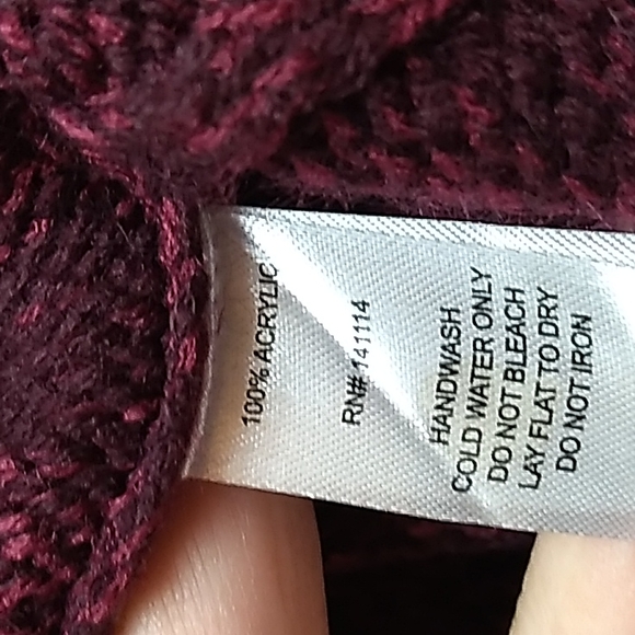 Zoey Women's Size 1X no button Cardigan in color Maroon - Picture 4 of 5